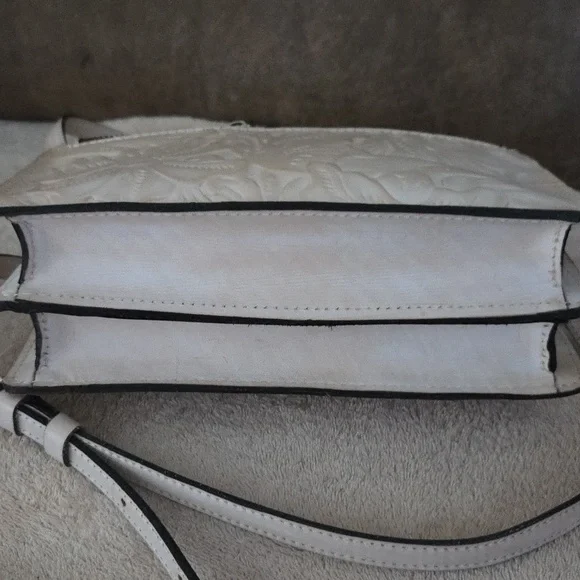 EUC! Patricia Nash Crossbody - Picture 10 of 10